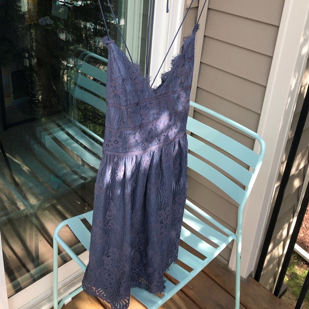 Two Sisters Aurelia Lace Up Dress - Picture 5 of 6